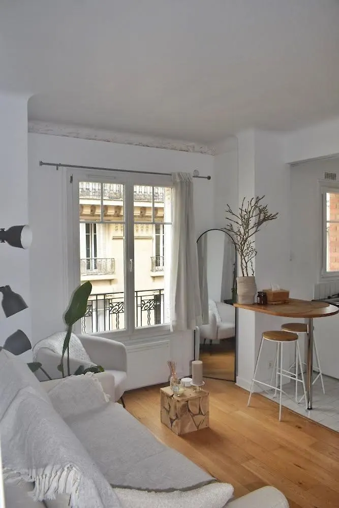 Louis' Haven Daire Paris Fransa