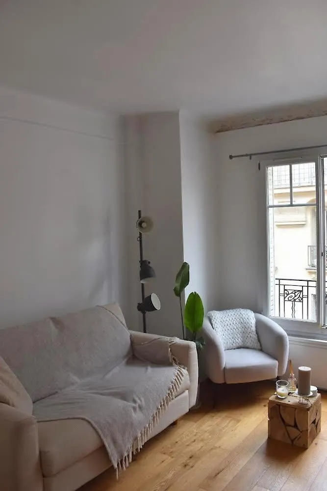 Louis' Haven Apartment Paris